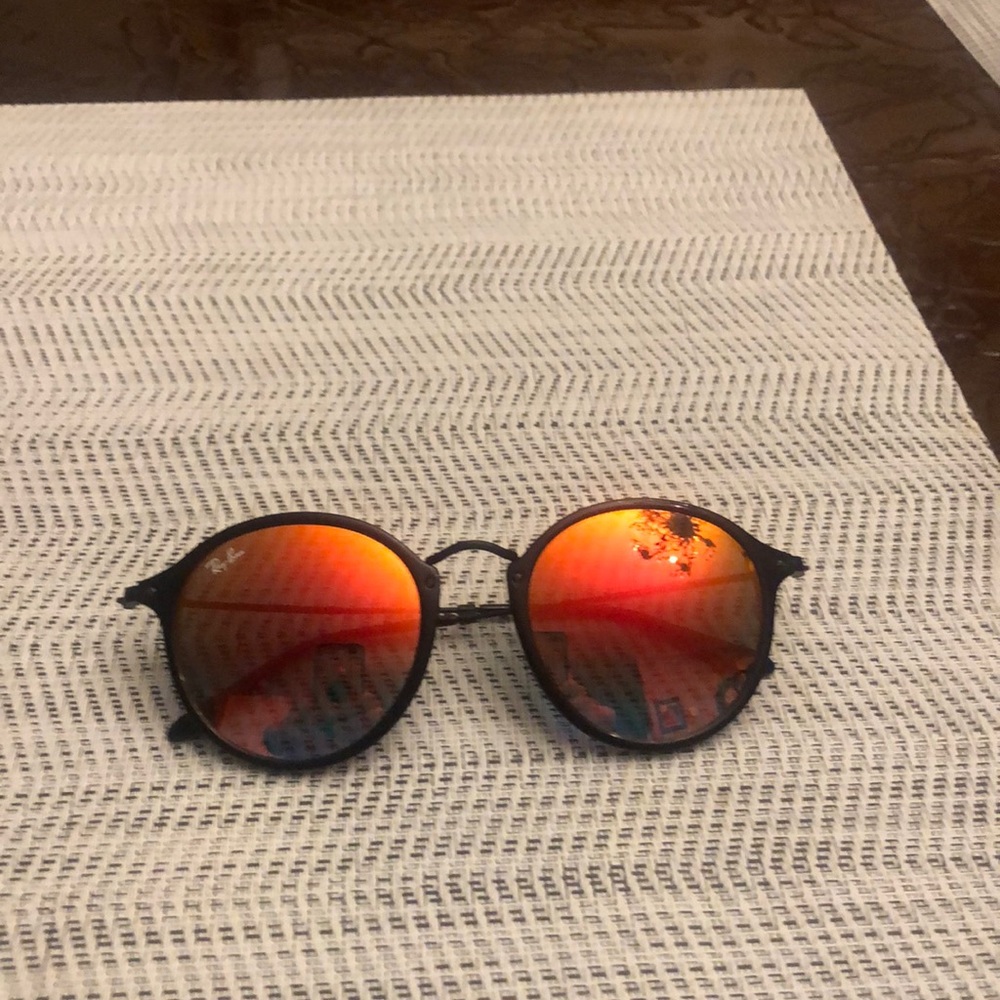 Ray-Ban round sunglasses